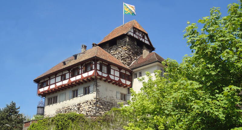 Familienausflug Historisches Museum Thurgau. Erkunde das Spätmittelalter, als das Schloss Frauenfeld mehrfach im Brennpunkt des Weltgeschehens stand. 