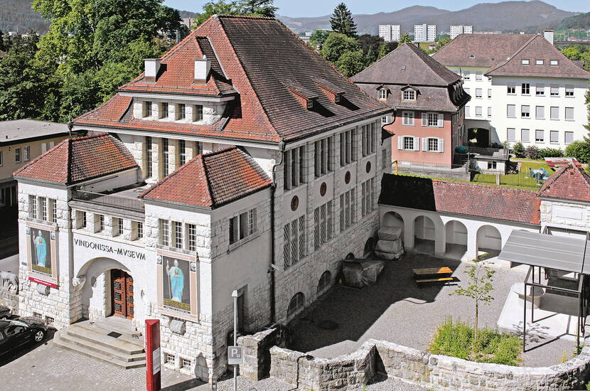 Zoom: Familienausflug Vindonissa Museum. Begib dich auf eine Zeitreise in die Antike: Das Vindonissa Museum in Brugg zeigt die wichtigsten Funde von Vindonissa, dem einzigen römischen Legionslager auf dem Gebiet der Schweiz. 