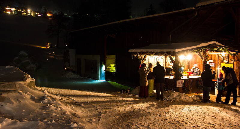 Escursione per famiglie Sentiero di Natale Heiligenschwendi. Volete sfuggire alla frenesia della stagione prenatalizia? Durante una romantica passeggiata, la classica storia di Natale viene raccontata in 5 stazioni.